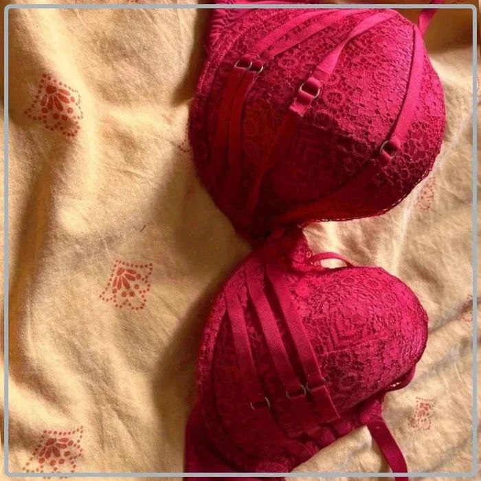 Magnifique soutient gorge rouge undiz 95d - photo numéro 3