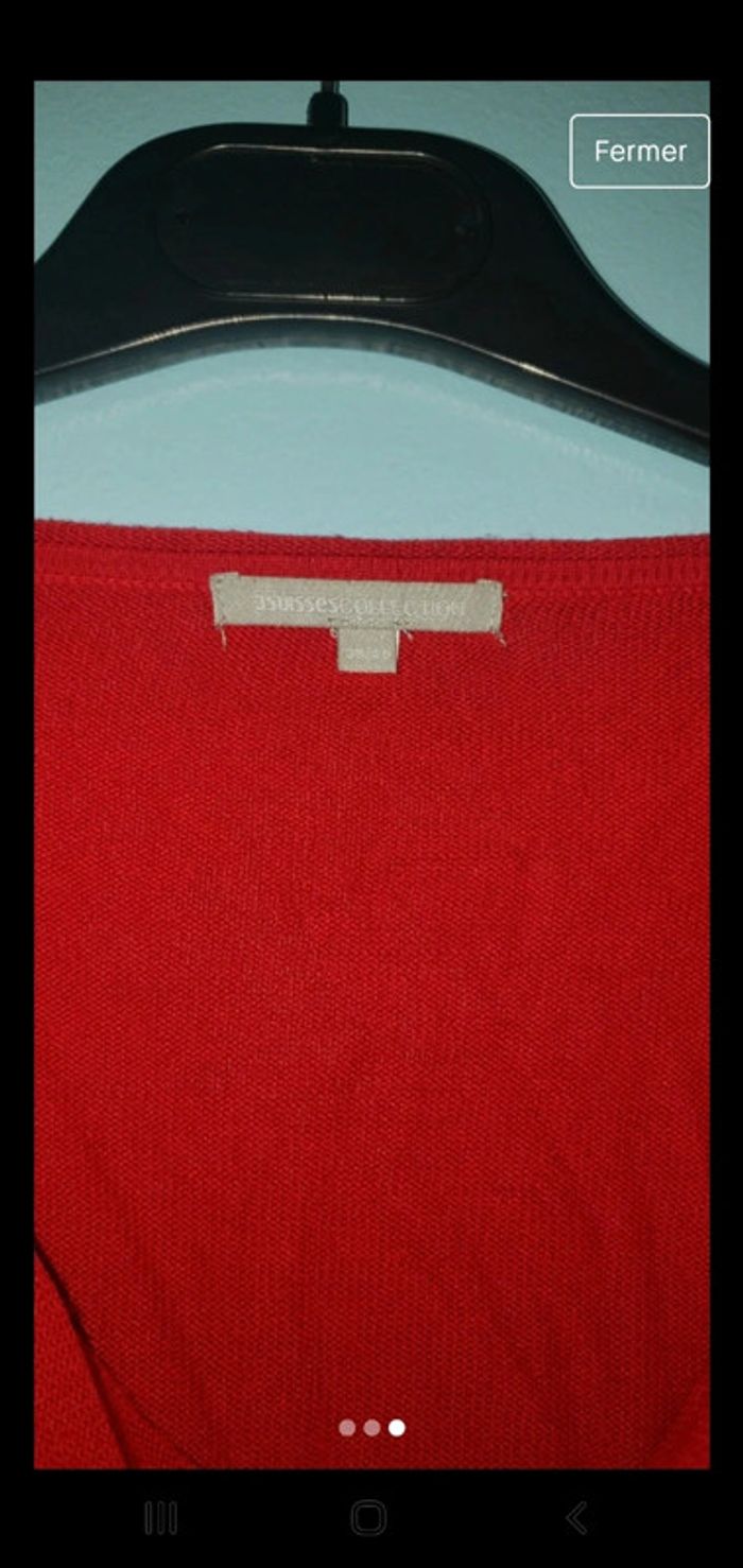 Pull rouge à col bénitier - photo numéro 3