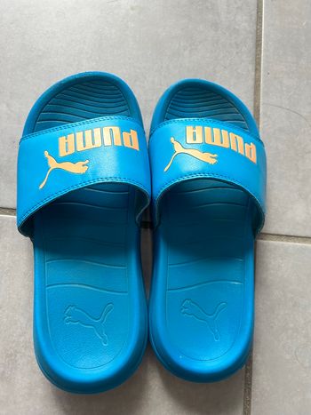 Claquettes PUMA bleues 38