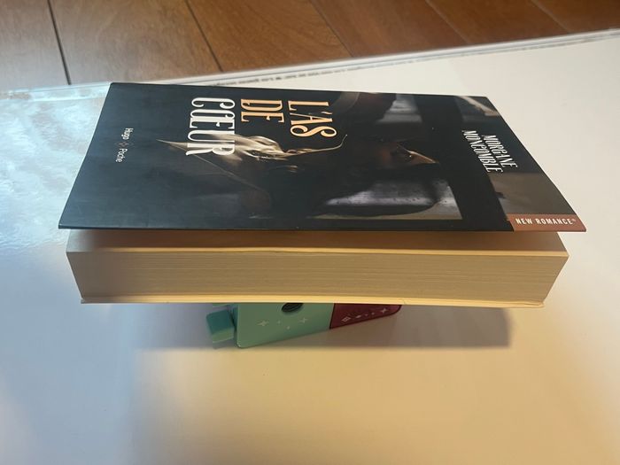 • L’as de coeur, morgane moncomble, édition hugo poche new romance - photo numéro 4