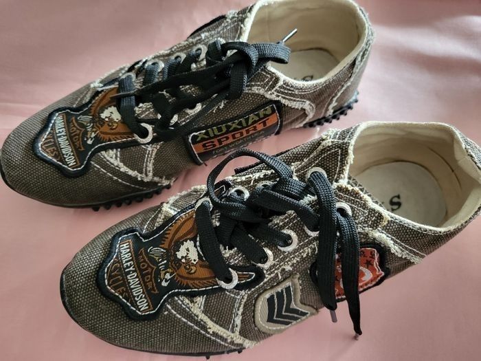 sneaker original , tout terrain t 37 neuf - photo numéro 2