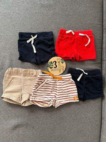 Lot short bébé Kiabi 
