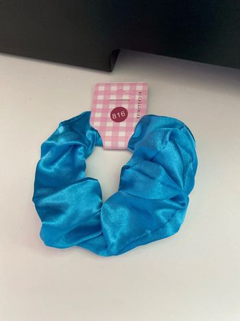 Chouchou matière satinée bleu