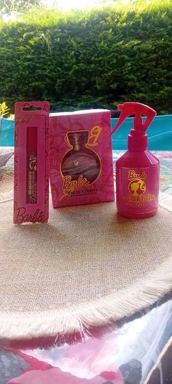 Lot produits beauté barbie neufs