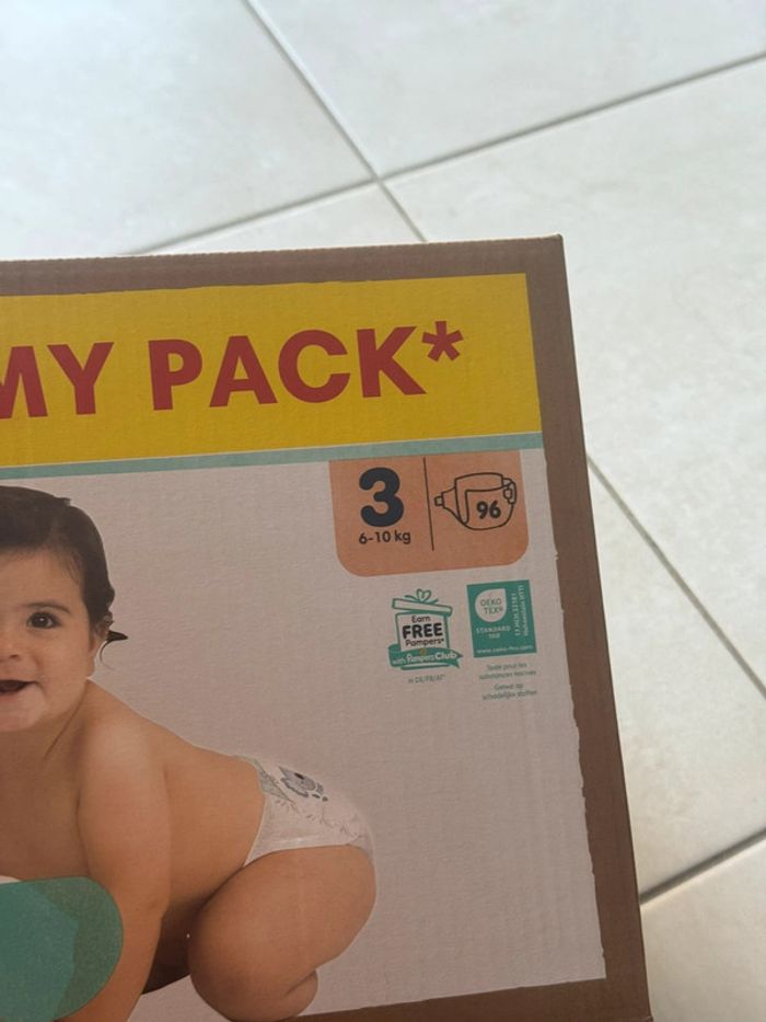 Carton couches Pampers harmonie taille 3 NEUF - photo numéro 2