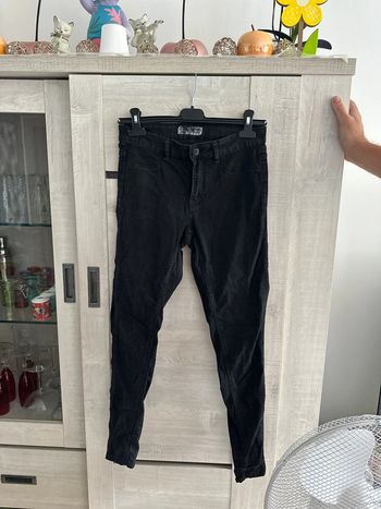 Jean noir slim taille 36