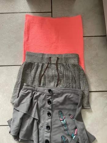 3 jupes taille 36 femme