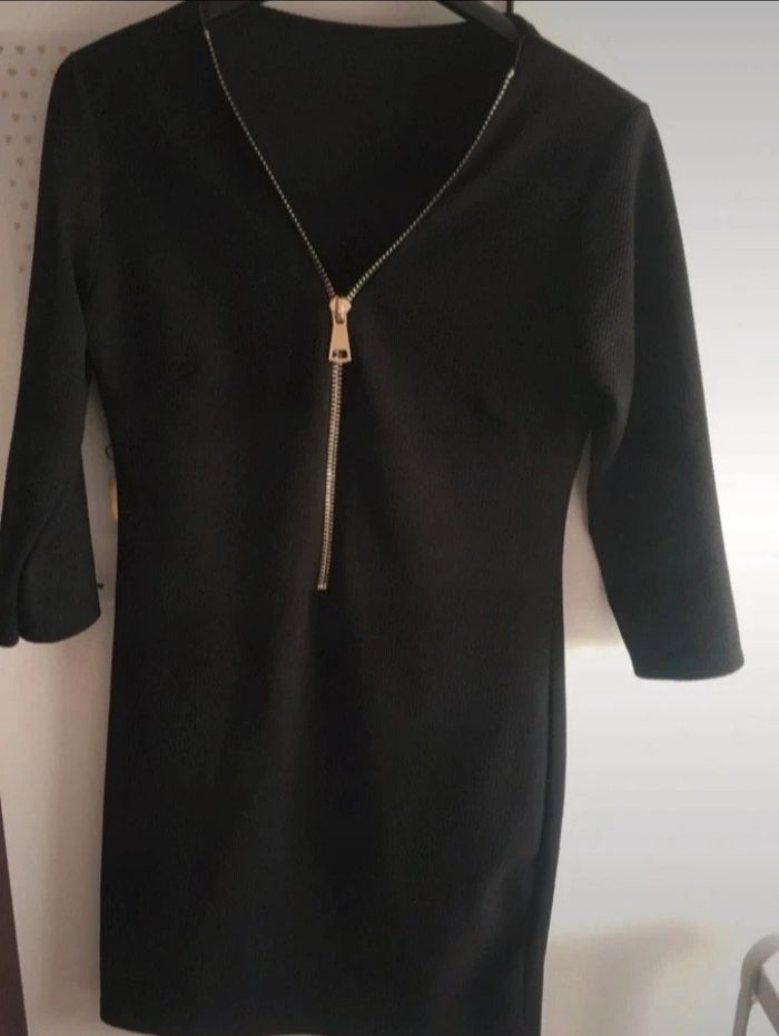 Robe noir