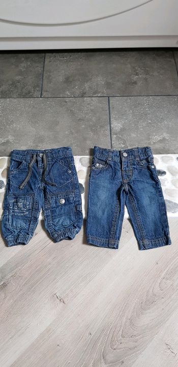 Lots de jeans taille 3 mois tao