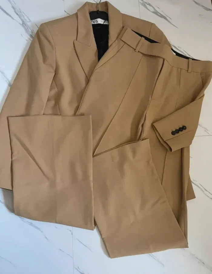 Ensemble tailleur pantalon flare camel Zara taille M - photo numéro 3