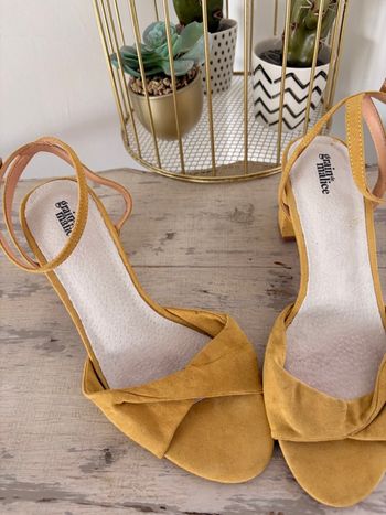 Sandales jaunes grain de malice 