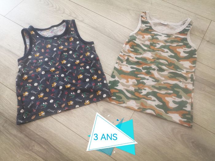 Débardeurs taille 3 ans 🔁