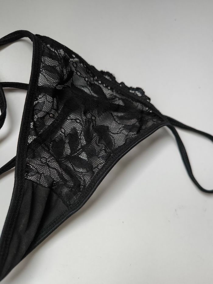 String femme porté
