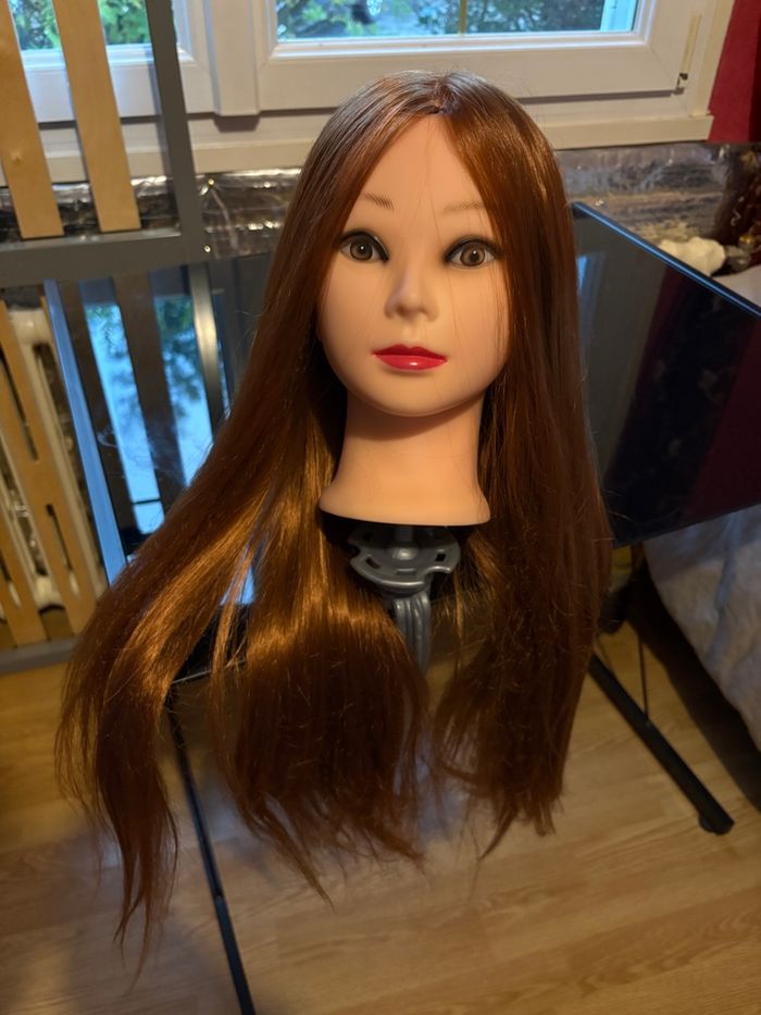 Tête à coiffé avec pied - photo numéro 3