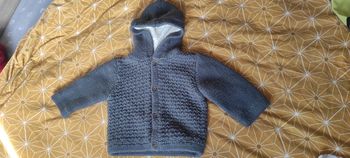 Gilet laine doublé  coton  capuche toute douce