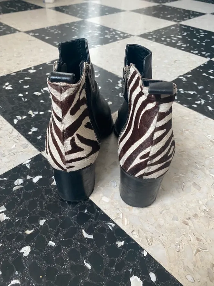Bottines Jonak Paris cuir – T39 – détail zèbre à l’arrière - photo numéro 3