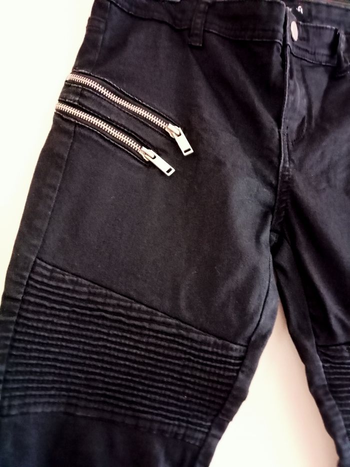 Pantalon jeans noir avec poches zippées - photo numéro 2