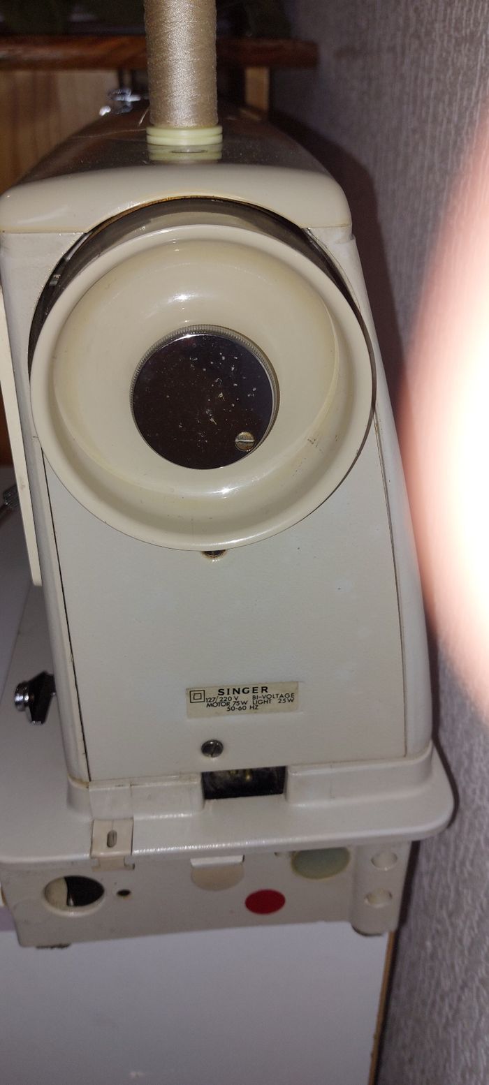 Machine à coudre singer ancienne - photo numéro 4