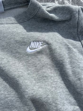 Pull Nike 