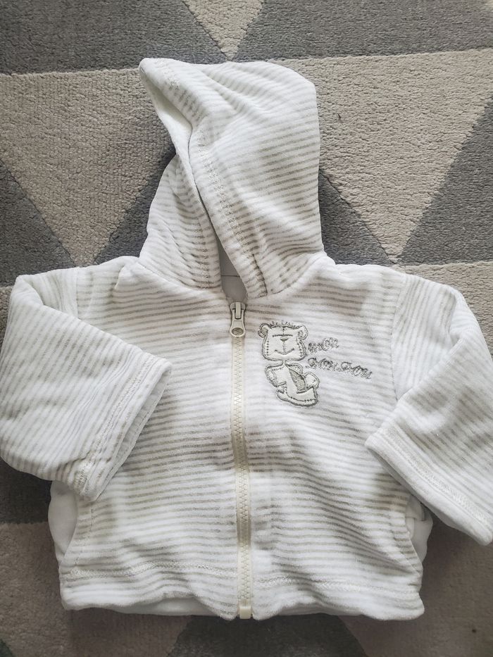 Veste à capuche naissance