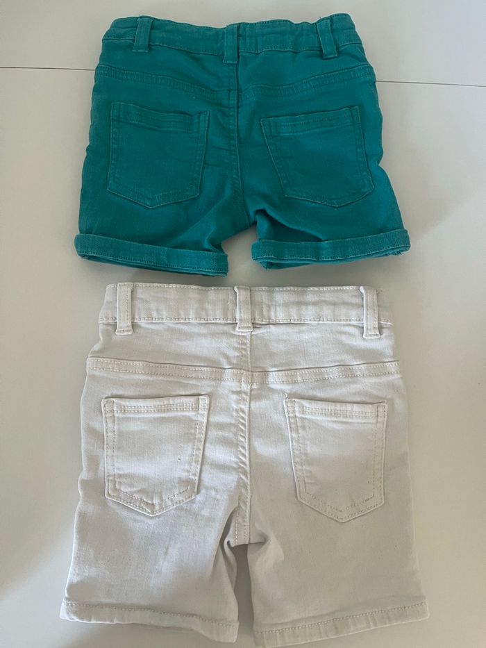 Lot 2 shorts en jean taille 24 mois gemo - photo numéro 3