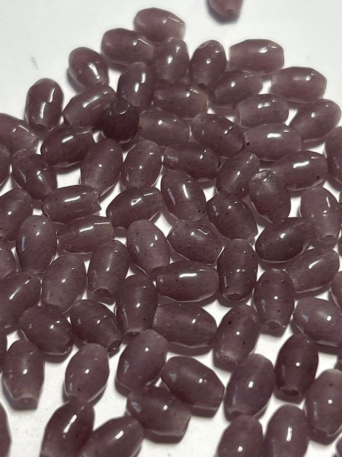 B32, Vintage, perles des années 20-30, en émail de Briare, verre mauve finement mouchetée