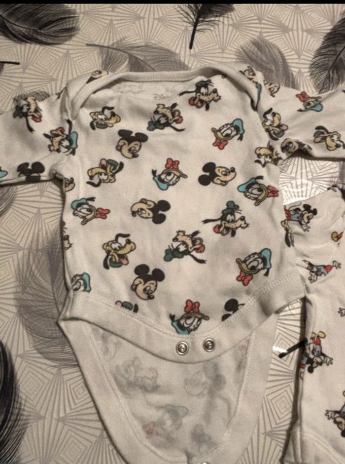 Lot 5 bodies bébé Disney – Taille 1 mois - photo numéro 3
