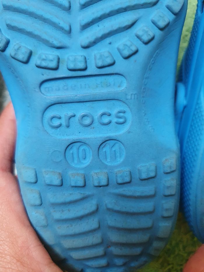 2 paires de chaussures plage garçon- T.27-28 - Crocs - photo numéro 8