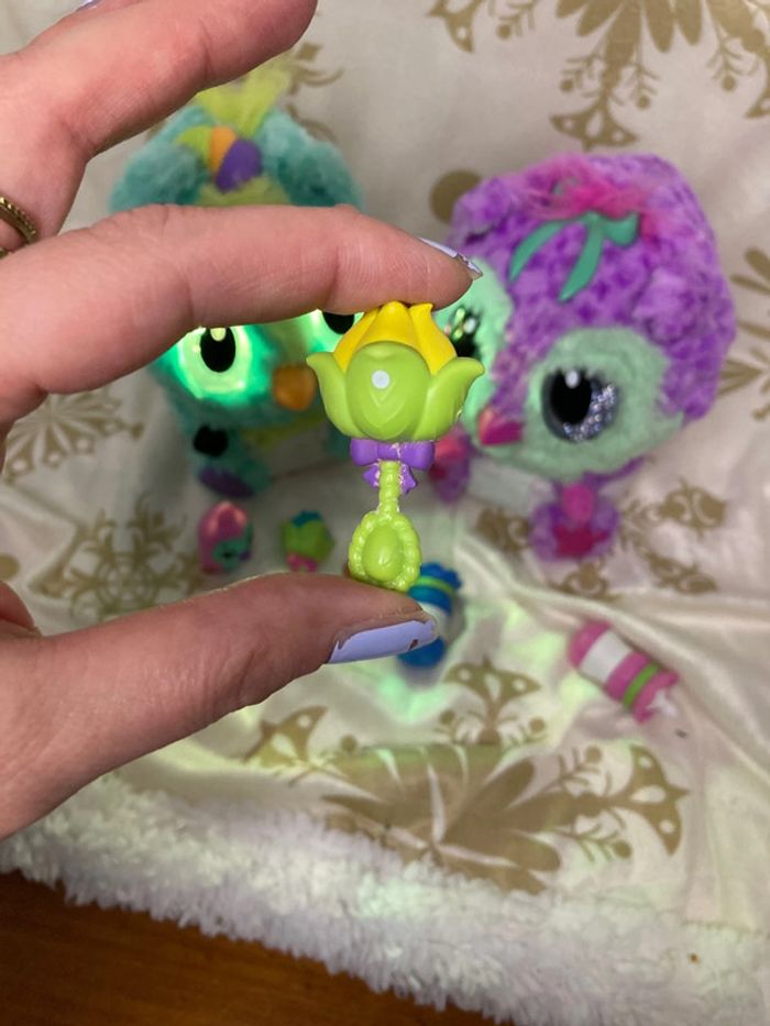 Lot de deux Hatchimals et leurs accessoires - photo numéro 7