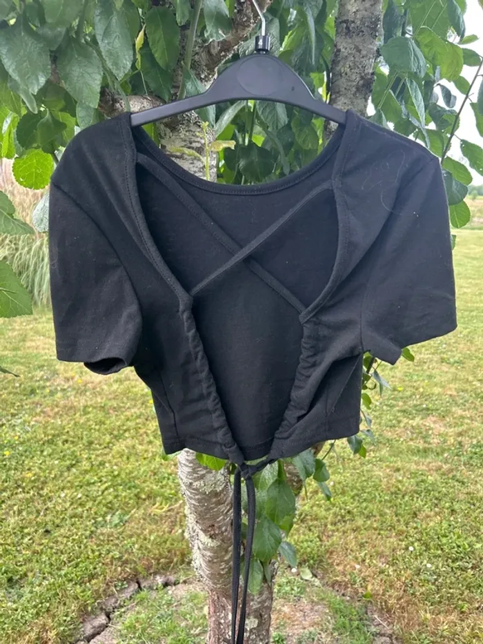 T-shirt dos nus XS - photo numéro 2