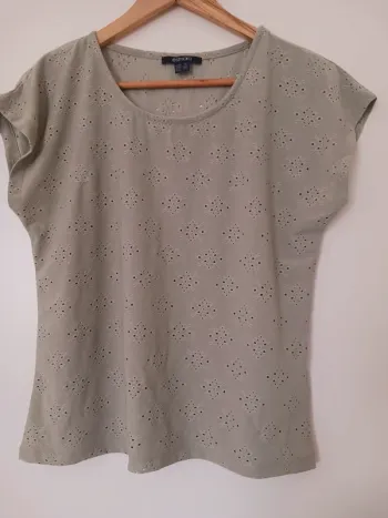 Tee shirt