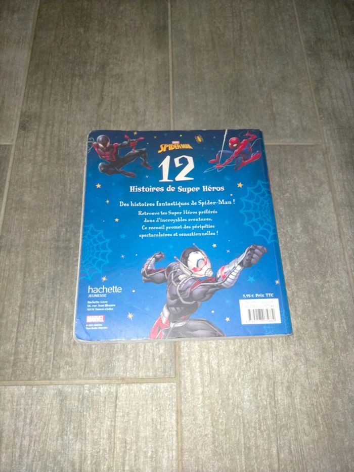 Livre Marvel 12 histoires de super héros - photo numéro 3