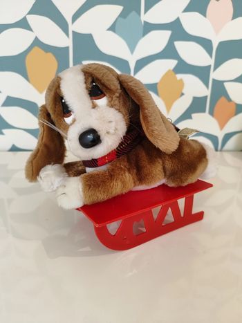Peluche chien applause