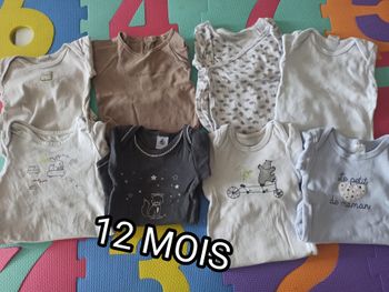 Lot bodies bodys 12 mois manches longues