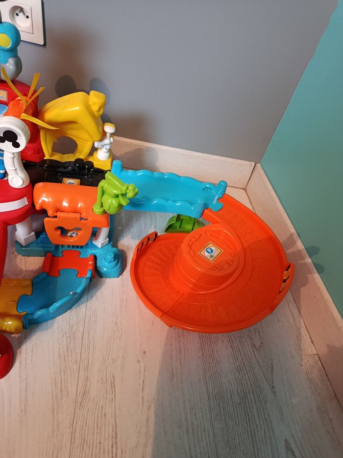 Maxi garage Mickey tut tut aventure