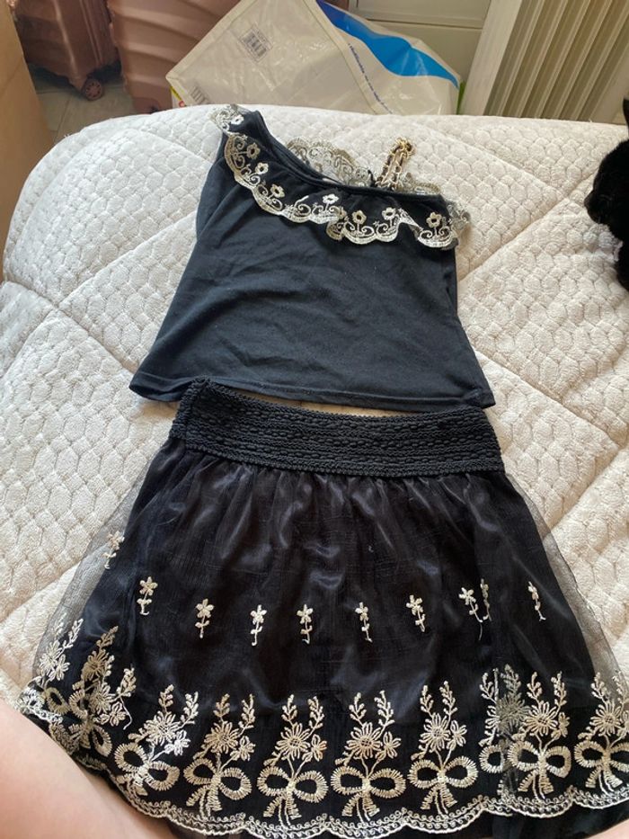 Ensemble taille six ans