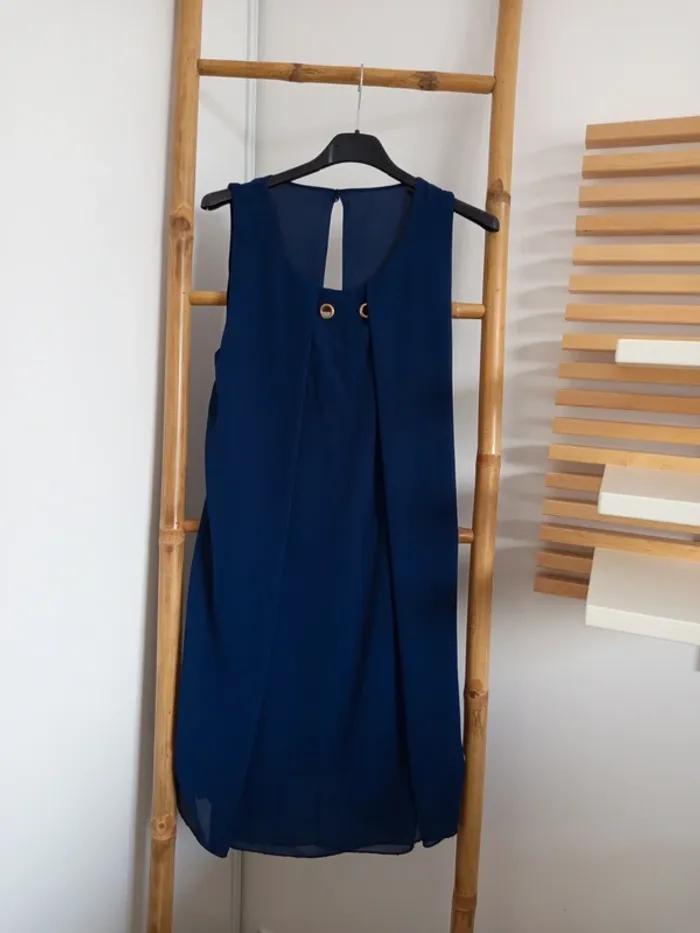 Robe bleu marine taille M - photo numéro 2