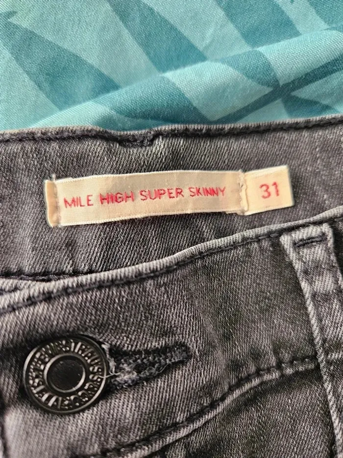 Levis Hight super skinny W31L30 gris - photo numéro 4