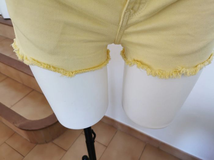 short jaune toile style jeans élastique moulant - photo numéro 3