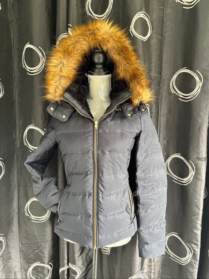 Doudoune cintrée à capuche Zara taille M - photo numéro 2