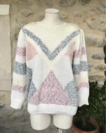 Pull géométrique avec épaulettes pastel blanc rouge doux mi saison vintage années 90