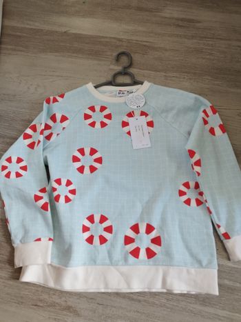 Sweat beau loves 6-7 ans neuf 