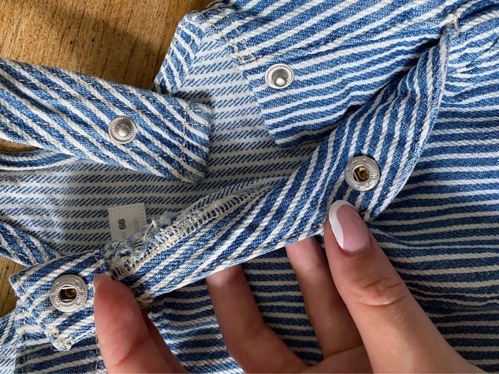 Salopette en jean à rayures Zara - photo numéro 4