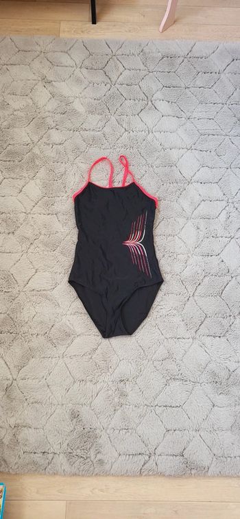 Maillot de bain taille 40.