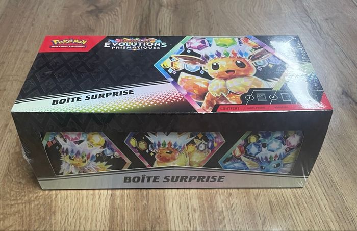 Pokémon coffret boîte surprise Evoli évolutions prismatiques écarlate et violet 8.5 - photo numéro 6