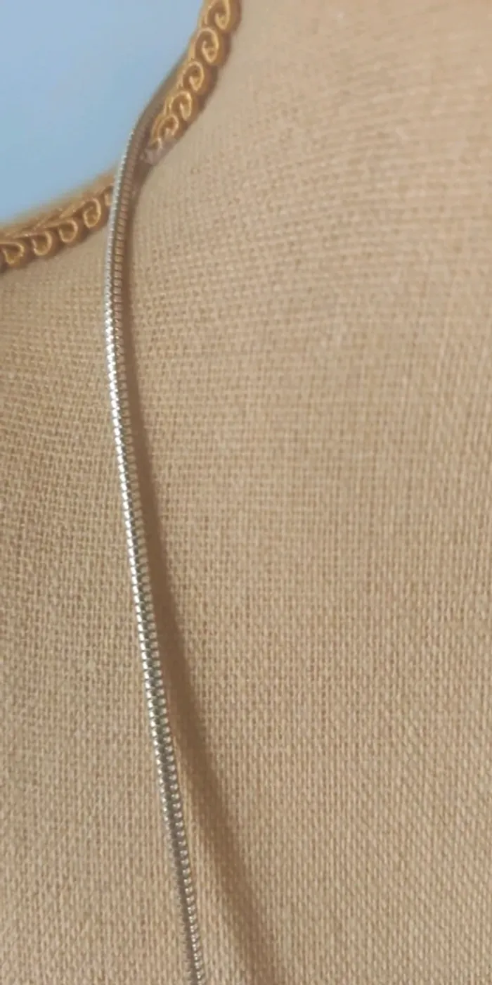 Ensemble collier et boucles d'oreilles - photo numéro 2