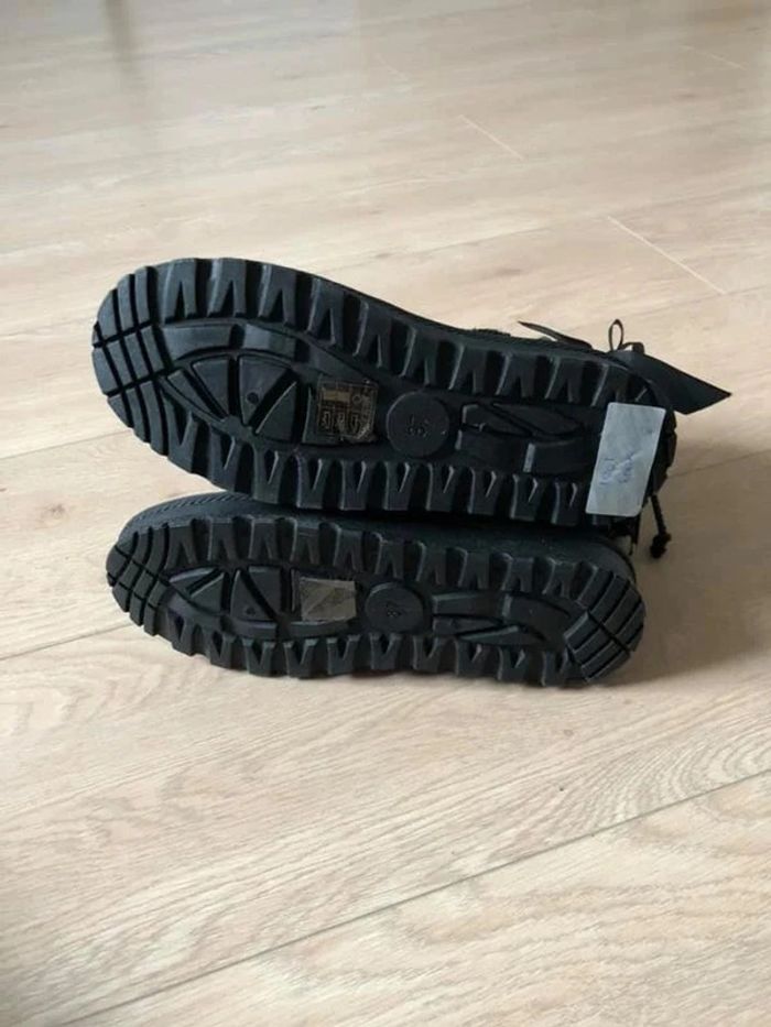 Bottines noires fourrées neuves pointure 37 - photo numéro 9