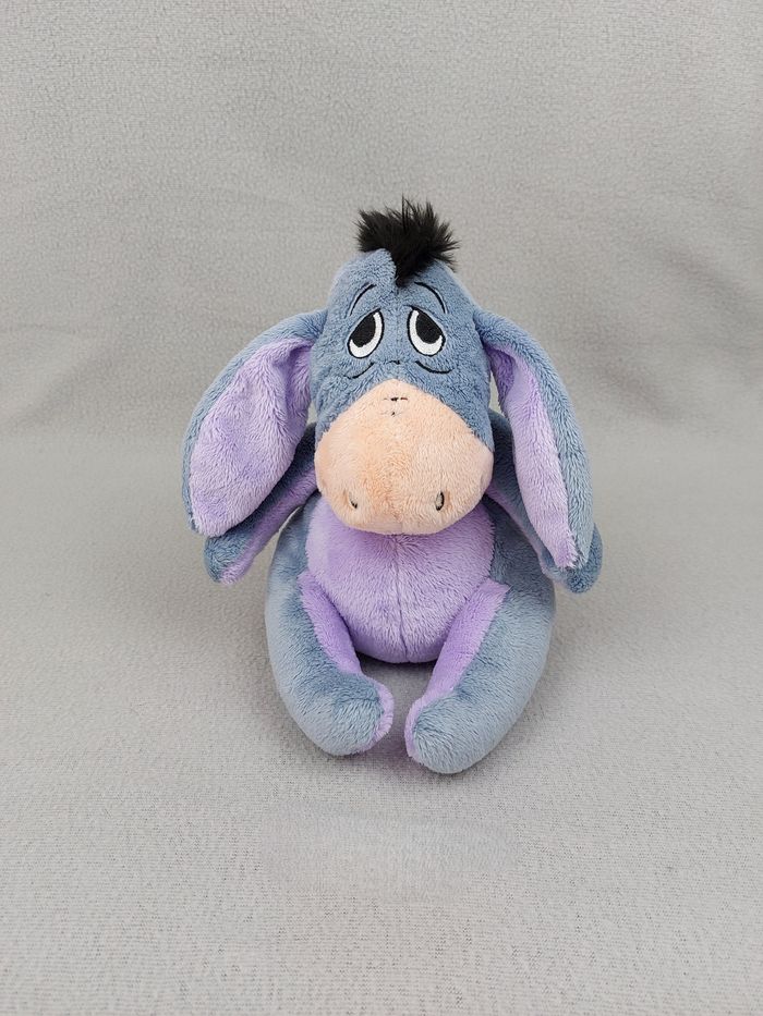 Peluche doudou âne Bourriquet 20 cm Disney Nicotoy Winnie l’ourson scratch queue