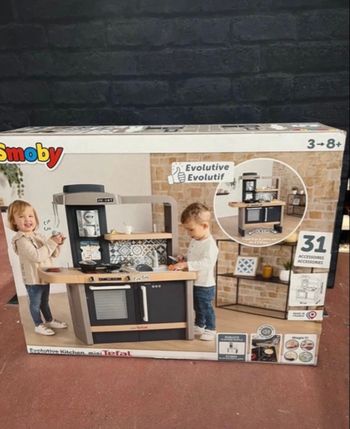 Cuisine évolutive ,smoby. (mode d'envoie:relais colis ou chronopost)