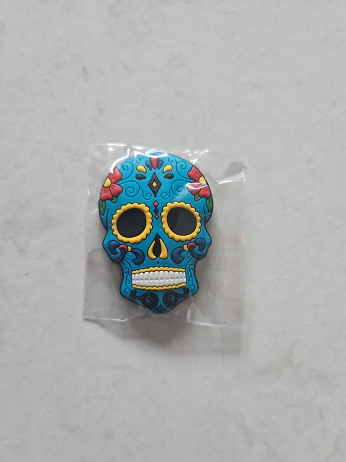 Magnet tête de mort Neuf cont6 - photo numéro 2